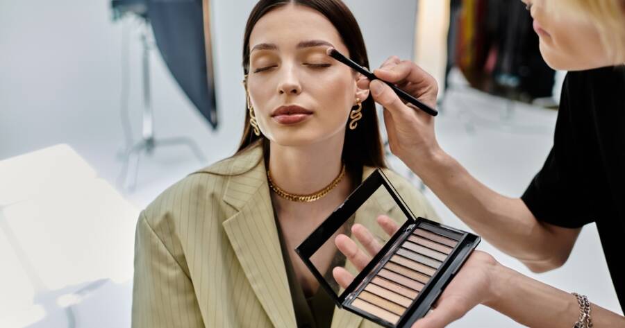 Certification Paths for Aspiring Makeup Artists